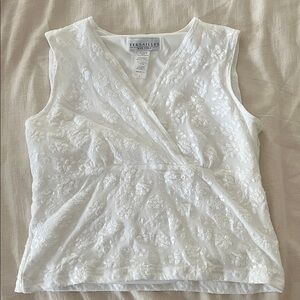 Versailles Women's White Floral Lace Blouse Tank
